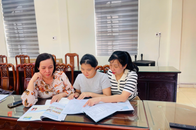 Tổ chuyên môn 4, 5 sinh hoạt chuyên đề: Hướng dẫn thực hiện chương trình GDPT sửa đổi môn Lịch sử – Địa lí